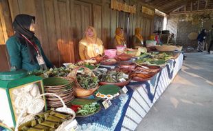 Ketika 110 Kuliner Tradisional Naik Kelas Bareng di Sangirun Night Trail 2023