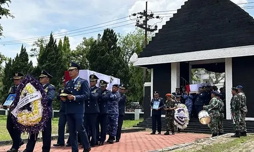 Tiga Korban Pesawat Super Tucano TNI AU Dimakamkan di TMP Suropati Malang