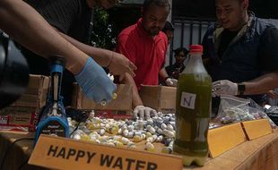 Bareskrim Polri Bongkar Pabrik Keripik Pisang Narkoba & Happy Water di Bantul