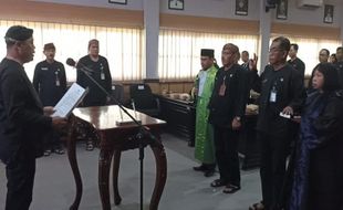 Sehari Jelang Lengser, Bupati Karanganyar Juliyatmono Mutasi Puluhan ASN