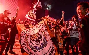 Euforia Ribuan Jakmania Rayakan HUT ke-95 Persija Jakarta di Bundaran HI