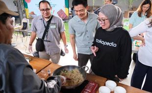 Tokopedia Bagi Kisah Sukses UMKM Dendeng Kukuruyuk dari Bandung