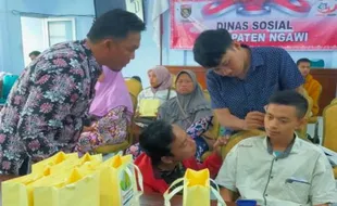 9 Penyandang Disabilitas Tuna Rungu di Ngawi Terima Alat Bantu Dengar