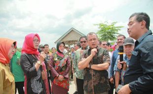 Cek Dampak El Nino, Pj Gubernur dan 17 Anggota DPR Kunjungi Tlingsing Klaten