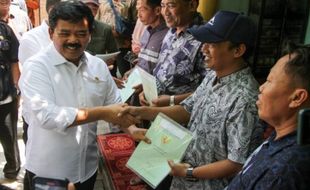 Belasan Tahun Menanti, 50 Korban Lumpur Lapindo Akhirnya Punya Sertifikat Tanah