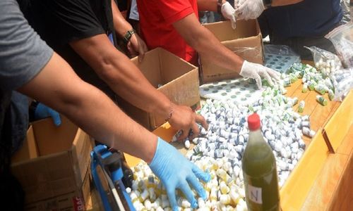 Polisi Buru 4 Pengendali Keripik Pisang Narkoba & Happy Water di Jogja