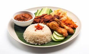 Gurih Nikmat Nasi Uduk, Kuliner Kampung Khas Jakarta