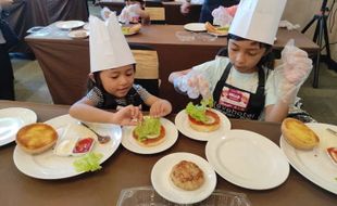 Koki-Koki Cilik Meriahkan Junior Chef Class di Favehotel Manahan Solo