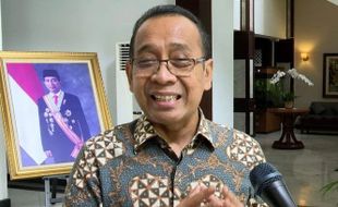 Pratikno Bantah Isu Jadi Menteri Titipan Jokowi di Kabinet Prabowo-Gibran