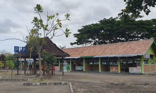 Pedagang di Pusat Kuliner Terminal Wonosari Berhenti Jualan karena Sepi Pembeli