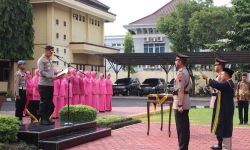 Kapolres Pimpin Upacara Serah Terima Jabatan Kasatlantas Pekalongan