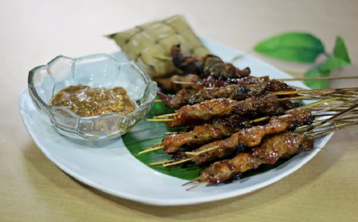 Sate Ambal, Sajian Kuliner dari Jalur Daendles Kebumen