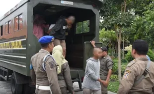 11 Remaja Ditangkap Petugas saat Hendak Tawuran di Jalan Kalibutuh Surabaya