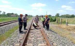 KAI Daop 6 Yogyakarta Buru Pelaku Sabotase Letakkan Batu Besar di Tengah Rel