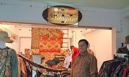 Berdiri Sejak 1975, Batik Ndayani Hadirkan Batik Modern untuk Semua Kalangan