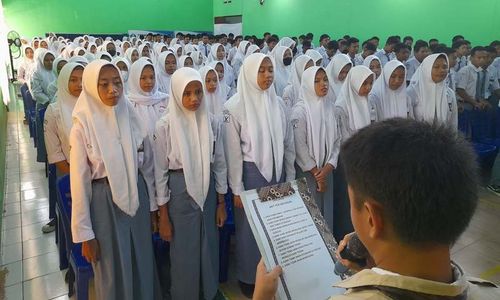 Ratusan Siswa SMKN 1 Sambirejo Sragen Deklarasi Antiperundungan