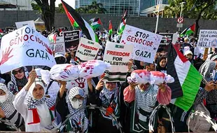 Aksi Bela Palestina, Ribuan Massa Geruduk Kedubes AS di Jakarta