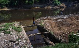 Sungai Bengawan Solo Tercemar, Pasokan Air PDAM ke 6.000 Pelanggan Terganggu