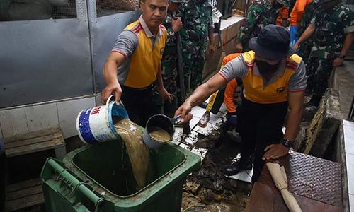 Aksi Bersih-bersih Pasar Gede Solo, Antisipasi Genangan Air saat Musim Hujan