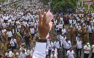 Ribuan Massa Apdesi Demo di Depan Gedung DPR Jakarta, Tuntut Revisi UU Desa