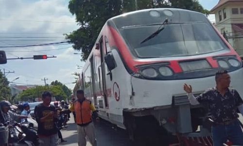 Ditabrak Truk di Solo, Bodi KA Batara Kresna Penyok