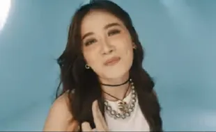 Lirik Lagu Teman Rasa Pacar - Lyia