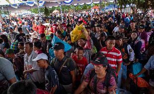 Ratusan Peserta Mudik Natal Gratis Pelni Padati Pelabuhan Batu Ampar Batam