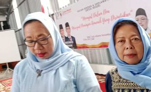 Ratusan Ibu-Ibu Pengajian Doakan Prabowo-Gibran di Ndalem Notomihardjan Solo