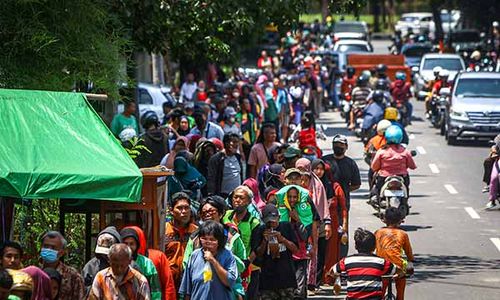 Rayakan HUT ke-8, PT SHA Solo Berbagi Sedekah kepada Ribuan Dhuafa