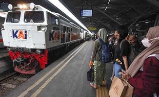 Hingga Sabtu Pagi, 25.119 Penumpang Naik Kereta dari Daop Surabaya