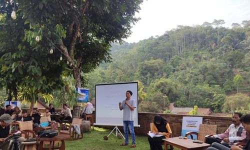 Kolaborasi Media & LBH Semarang Luncurkan Buku Hitam Pekat Hidup Warga Jateng