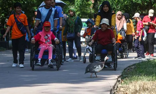 Seru! Pemkot Solo Ajak Healing Ratusan Pelajar Difabel ke Solo Safari