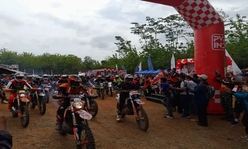 Ratusan Off Roader Uji Adrenalin di Tanjakan Kapolda dan Kapolres di Sragen