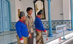 Main ke Solo, Alam Ganjar Nikmati Suasana Keraton Surakarta