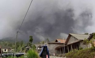 Update! Hujan Abu Gunung Merapi Landa 10 Desa di Magelang, Ini Daftarnya