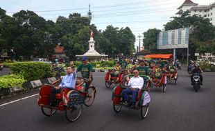 KAI Commuter dan Bank Mandiri MoU Layanan Aplikasi bagi Pengguna Commuter Line