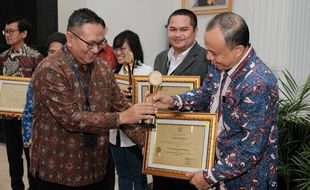 Semen Gresik Raih Predikat Pelaksana Terbaik 2 CSR Awards dari Pemprov Jateng