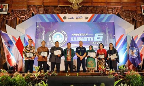 Istimewa! Politeknik Indonusa Sabet 5 Penghargaan di Anugerah LLDIKTI VI 2023