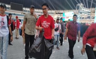 Kaesang Pangarep Punguti Sampah di Stadion Jatidiri Semarang, Seusai HUT PSI