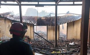 Diawali Suara Letusan, Rumah Dihuni 2 Keluarga di Delanggu Klaten Terbakar