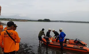 16 Penyelam Diterjunkan Cari Pemancing Tenggelam di Waduk Cengklik Boyolali