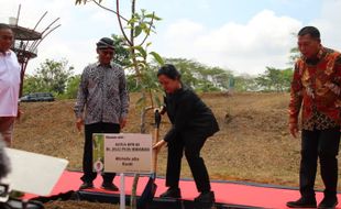 Kunjungi Kebun Raya Indrokilo Boyolali, Puan Maharani Tanam Pohon Kantil