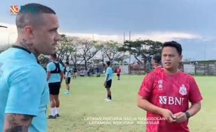 Radja Nainggolan Latihan Perdana di Makassar, Siap Hadapi PSM