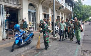 Antisipasi Banjir, Kodim Solo Bersihkan Pasar hingga Tanam 1.000 Pohon