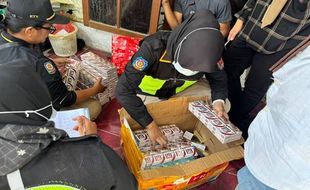 Satpol PP Kota Semarang Grebek Toko Rokok Ilegal, 10.000 Batang Diamankan