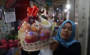 Jelang Imlek, Penjualan Buah Impor di Pasar Gede Solo Meningkat