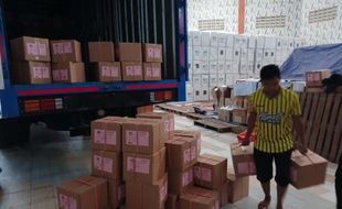 KPU Karanganyar Terima Logistik Surat Suara Pilpres dan DPD