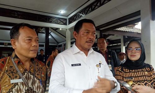 Perdana Pakai Hak Pilih, Pj Gubernur Jateng Mencoblos di TPS 02 Gajahmungkur