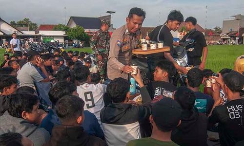 Potret Aksi Pak Bhabin Polres Boyolali Buka Kopi Curhat, Tampung Keluhan Warga