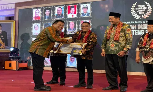 Guru Besar FKIP UNS Solo Masuk 40 Tokoh Inspiratif Jateng 2023